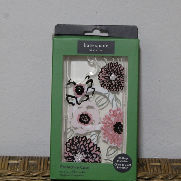 Kate Spade. New York.  Pink Flower Protective Case.  iPhone 16. - Picture 4 of 6